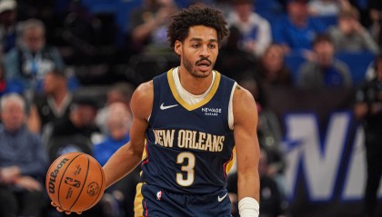 火力全开！鹈鹕第三节狂轰50分 普尔个人12中8砍下22分4助